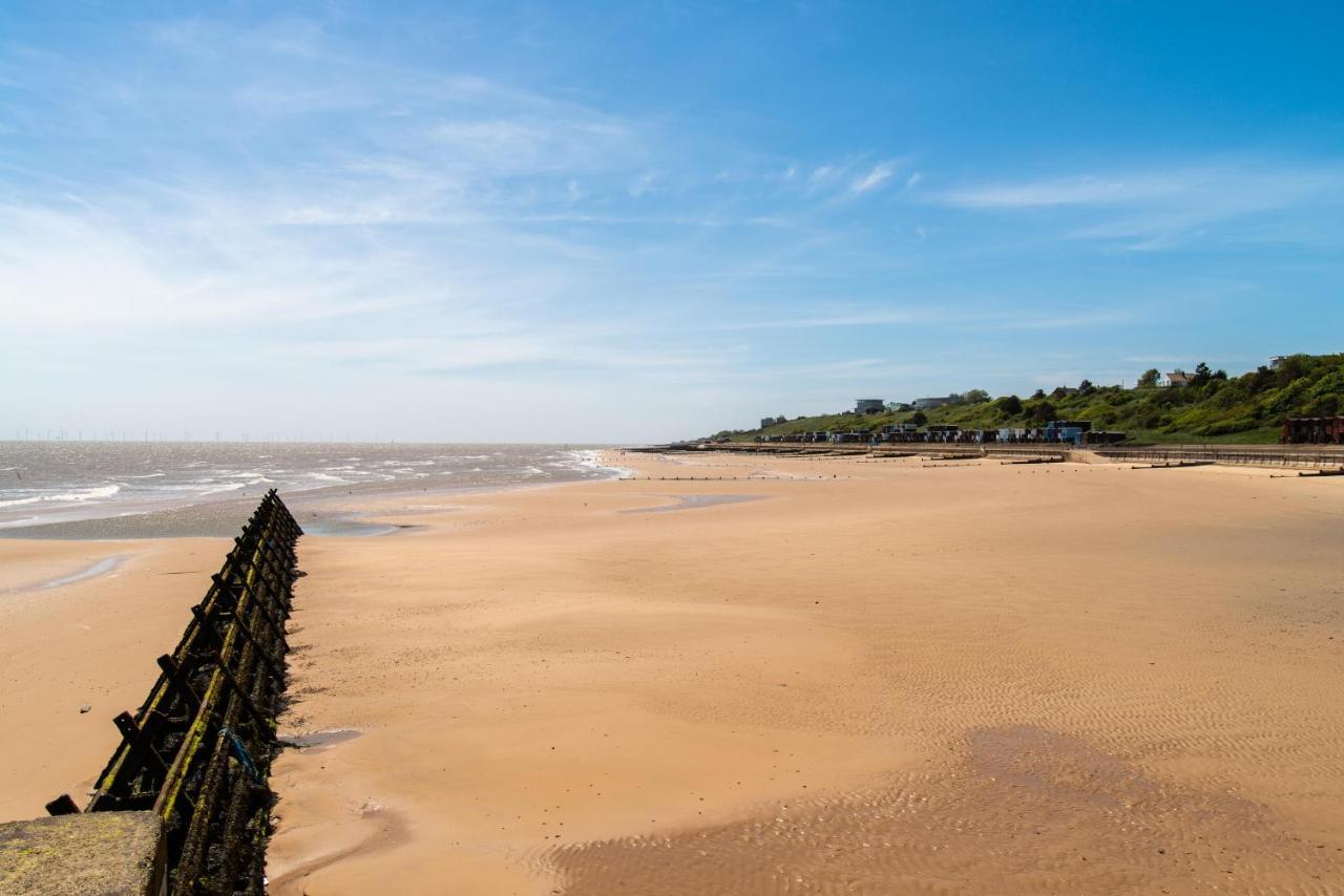 Superb 6 Berth Caravan At St Osyth Beach, Near Clacton-On-Sea Ref 28008Mc Экстерьер фото